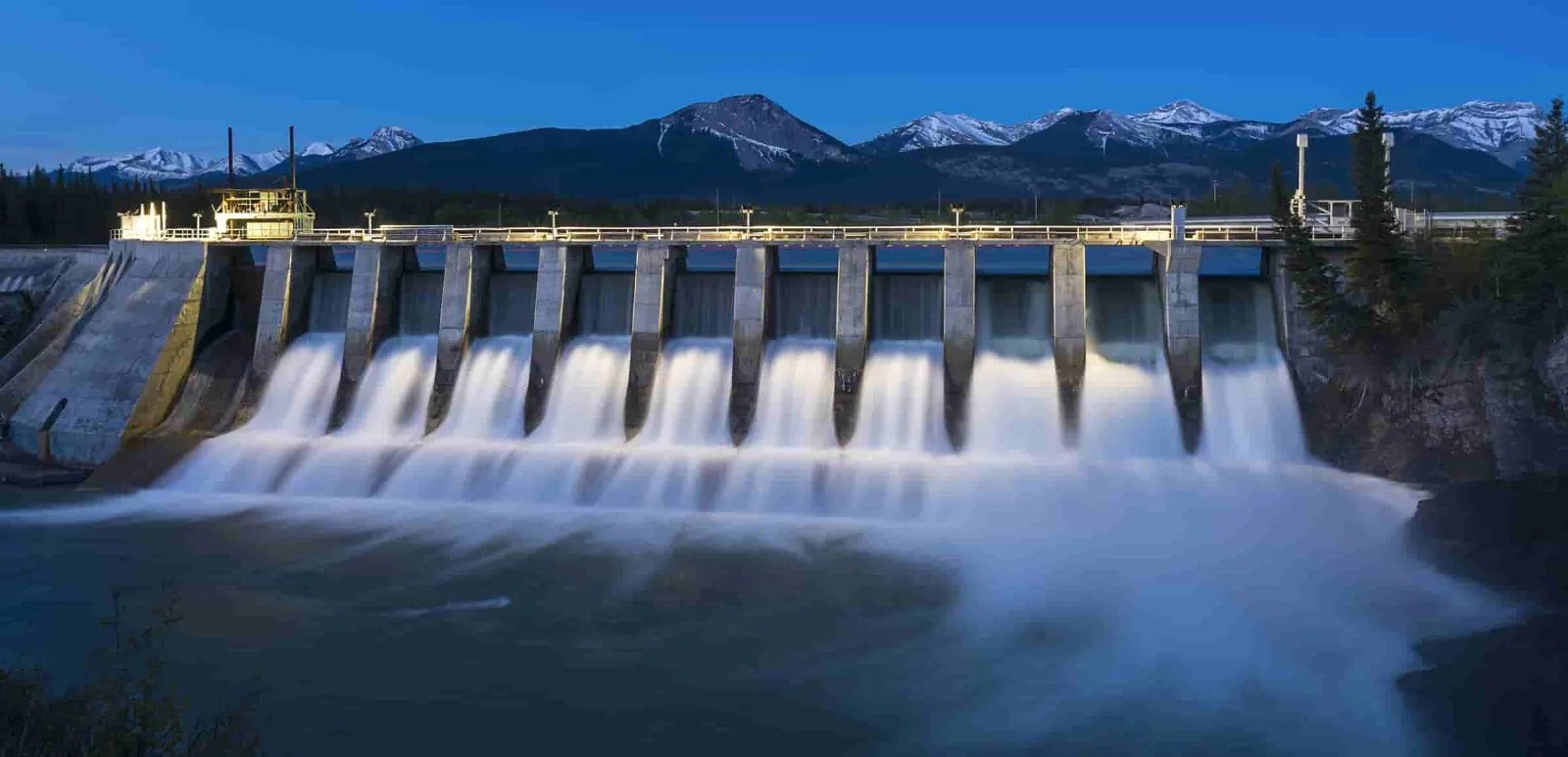 La revolución de la energía hidroeléctrica y su contribución a la generación de energía renovable y sostenible.